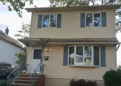 Pre-foreclosure in  WALNUT ST Roselle, NJ 07203