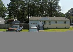 Pre-foreclosure in  FELTON RD Portsmouth, VA 23701