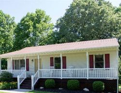 Pre-foreclosure Listing in WINESAP RD MADISON HEIGHTS, VA 24572