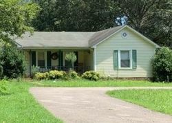 Pre-foreclosure in  WESTWOOD LN Lawrenceburg, TN 38464