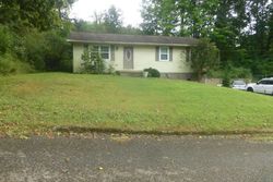 Pre-foreclosure in  WALNUT VALLEY RD Clinton, TN 37716