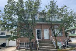 Pre-foreclosure in  WOODCUTTERS LN Staten Island, NY 10306