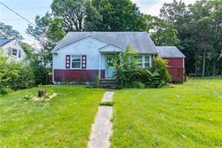 Pre-foreclosure Listing in BECKER DR PARLIN, NJ 08859