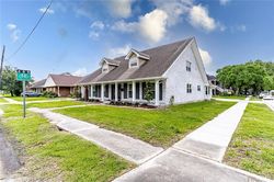 Pre-foreclosure in  ROBERT E LEE BLVD New Orleans, LA 70122