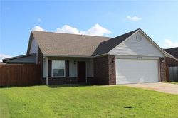 Pre-foreclosure in  E 89TH PL S Broken Arrow, OK 74014