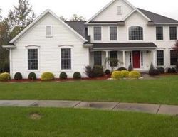 Pre-foreclosure in  PINE TREE LN Buffalo, NY 14224
