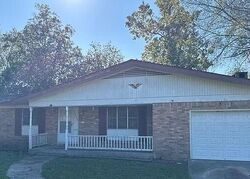 Pre-foreclosure in  E SYCAMORE RD Picayune, MS 39466