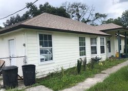 Pre-foreclosure in  OLDE TYME PL Middleburg, FL 32068