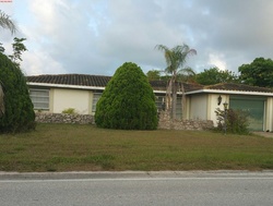 Pre-foreclosure in  ROTONDA CIR Rotonda West, FL 33947