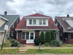 Pre-foreclosure in  E 29TH ST Erie, PA 16504