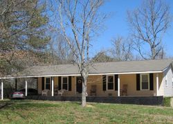  Woodlake Dr, Chatsworth GA