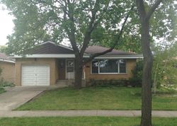 Pre-foreclosure in  N BROADWAY AVE Park Ridge, IL 60068