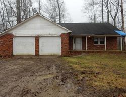 Pre-foreclosure in  OAK RIDGE DR Paragon, IN 46166