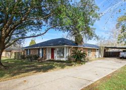 Pre-foreclosure Listing in SYCAMORE AVE GONZALES, LA 70737