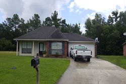 Pre-foreclosure in  FALCON CREST ST Denham Springs, LA 70726
