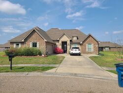  Stonewall Dr, Addis LA