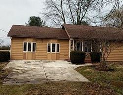 Pre-foreclosure Listing in STEINKOENIG SCHOOL RD HIGHLAND, IL 62249