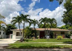 Pre-foreclosure in  RIDGELAND DR Miami, FL 33157