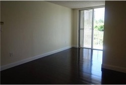 Pre-foreclosure in  SW 17TH RD  Miami, FL 33129