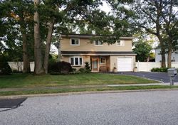 Pre-foreclosure Listing in AVENUE C HOLBROOK, NY 11741