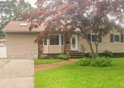 Pre-foreclosure in  OVERTON ST Deer Park, NY 11729