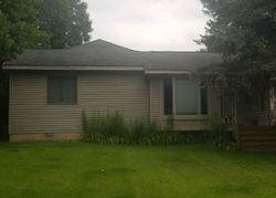 Pre-foreclosure Listing in LORRAINE DR WATERFORD, MI 48327