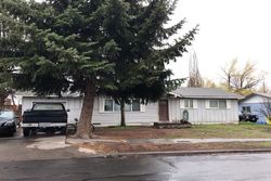 Pre-foreclosure Listing in NE HOLLINSHEAD DR BEND, OR 97701