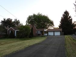  Mercer Rd, Beaver Falls PA