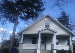 Pre-foreclosure Listing in S GARFIELD AVE MOORESTOWN, NJ 08057