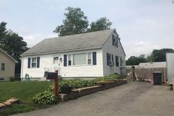 Pre-foreclosure Listing in ALPINE ST WARWICK, RI 02889