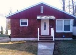 Pre-foreclosure in  AMBOY RD Staten Island, NY 10312