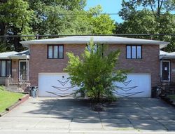 Pre-foreclosure in  LIBERTY DR Akron, OH 44313