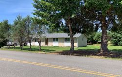 Pre-foreclosure in  MAPLE CT Chehalis, WA 98532