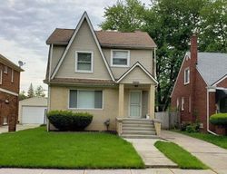 Pre-foreclosure in  ASHTON RD Detroit, MI 48223