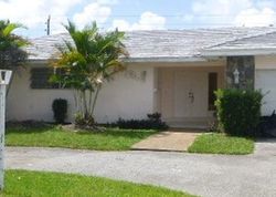Pre-foreclosure in  NW 207TH ST Miami, FL 33169