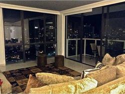Pre-foreclosure in  N COUNTRY CLUB DR  Miami, FL 33180