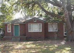 Pre-foreclosure Listing in VICTORIA AVE NORTH CHARLESTON, SC 29405