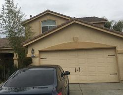 Pre-foreclosure Listing in HAZELNUT LN MADERA, CA 93637