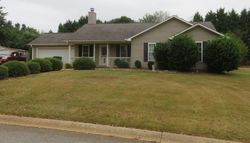 Pre-foreclosure in  GOLDEN LEAF LN Simpsonville, SC 29681
