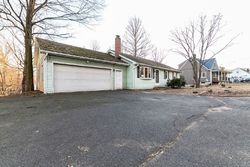 Pre-foreclosure Listing in JEROME AVE BRISTOL, CT 06010