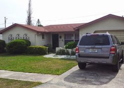 Pre-foreclosure Listing in ROUNDTREE RD HOLIDAY, FL 34690