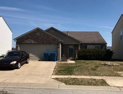 Pre-foreclosure in  NEWSTEAD DR Indianapolis, IN 46217
