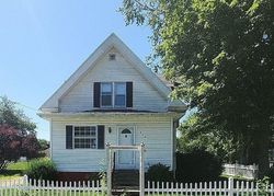 Pre-foreclosure in  E 2ND ST Galesburg, IL 61401