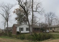 Pre-foreclosure in  CREWS DR Louisville, KY 40218