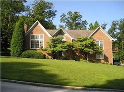 Pre-foreclosure in  STONE HILL RD Louisville, KY 40214