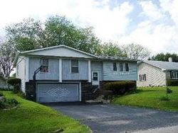  Hickory Dr, Lake Villa IL