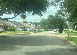 Pre-foreclosure in  BRECKENRIDGE DR Harvey, LA 70058