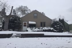 Pre-foreclosure Listing in FREMONT ST WOODSTOCK, IL 60098