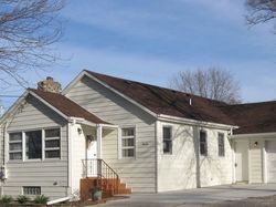 Pre-foreclosure in  HILLTOP DR Wonder Lake, IL 60097