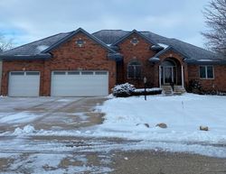 Pre-foreclosure in  SHADE TREE CIR Crystal Lake, IL 60014